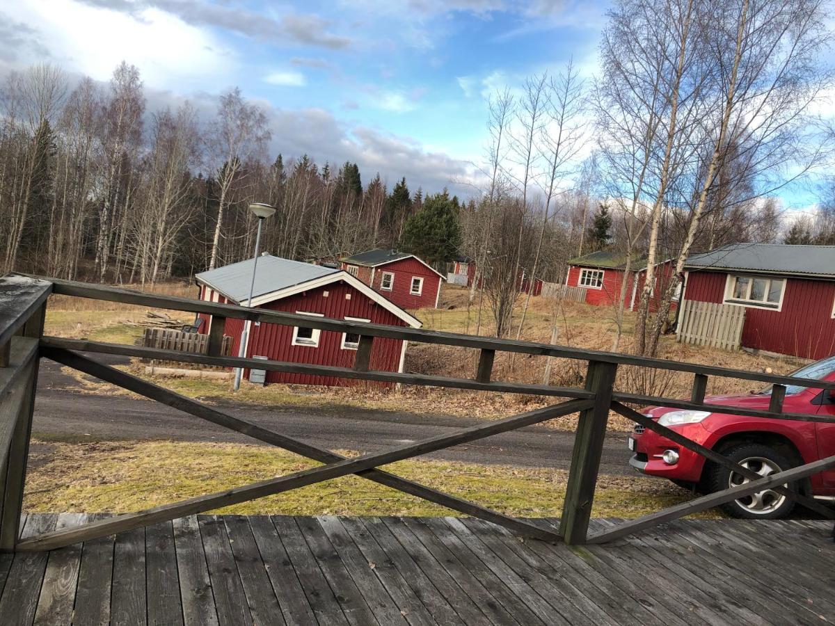 Three Rooms Stuga I Stugby Near National Park Undenäs Exterior foto